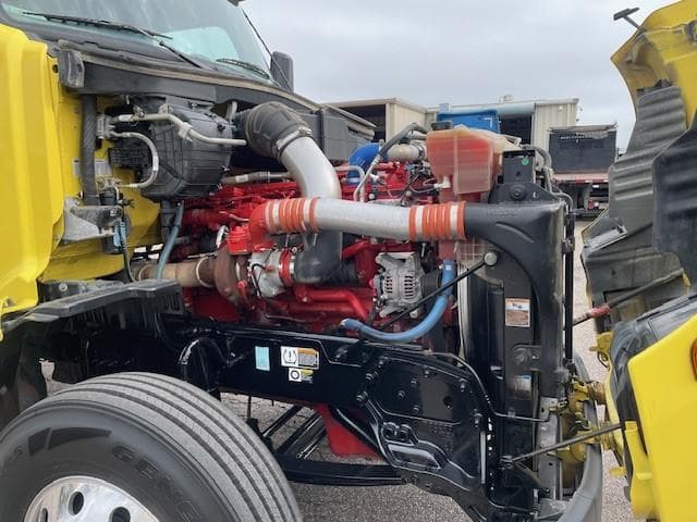 2021 Peterbilt 579 in Tampa, FL — photo 11