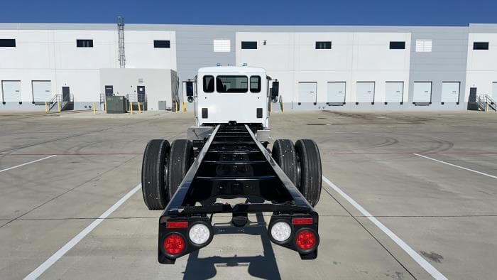2025 Peterbilt 536 — photo 12
