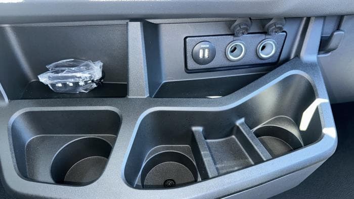 2025 Peterbilt 536 — photo 30