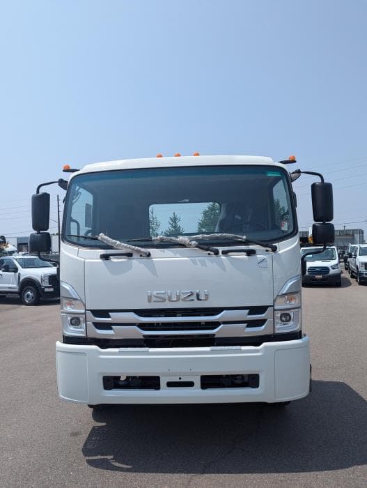 2025 Isuzu FTR in Elk Grove, CA — photo 4