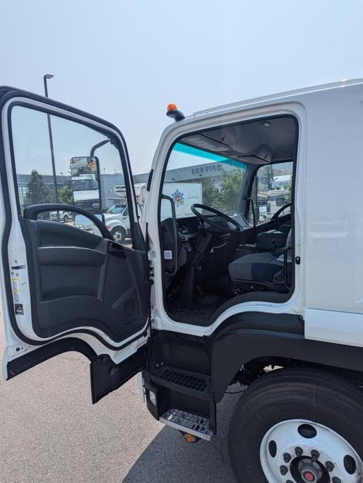 2025 Isuzu FTR in Elk Grove, CA — photo 10