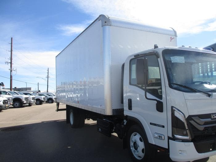 2025 Isuzu NRR in Denver, CO — photo 3