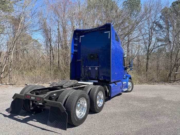 2022 Peterbilt 579 in Nashville, TN — photo 16