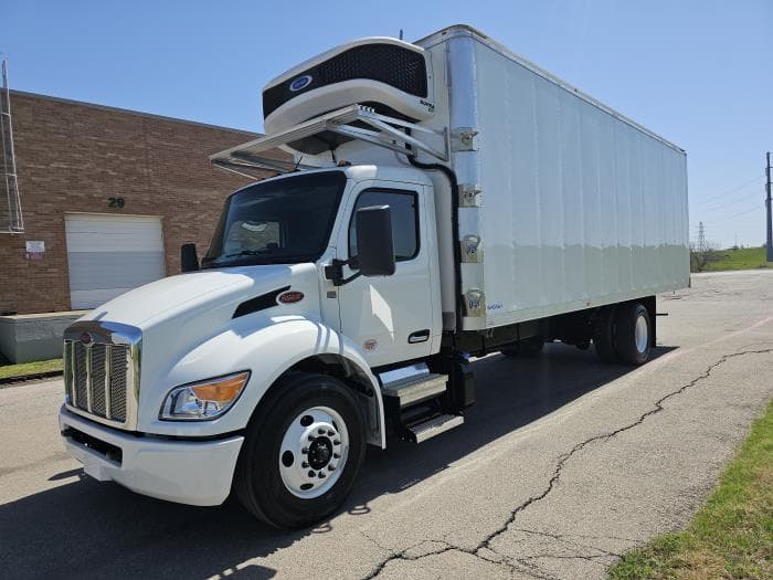 2025 Peterbilt 536 in Dallas, TX — photo 3