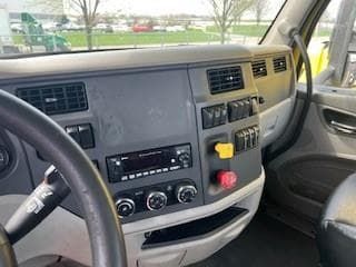 2021 Peterbilt 579 in Columbus, OH, OH — photo 10
