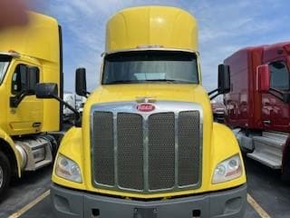 2021 Peterbilt 579 in Columbus, OH, OH — photo 4