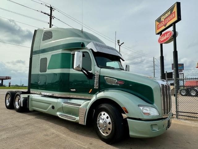 2020 Peterbilt 579 in Tulsa, OK — photo 2