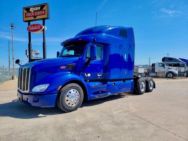 2022 Peterbilt 579 in Tulsa, OK — photo 8