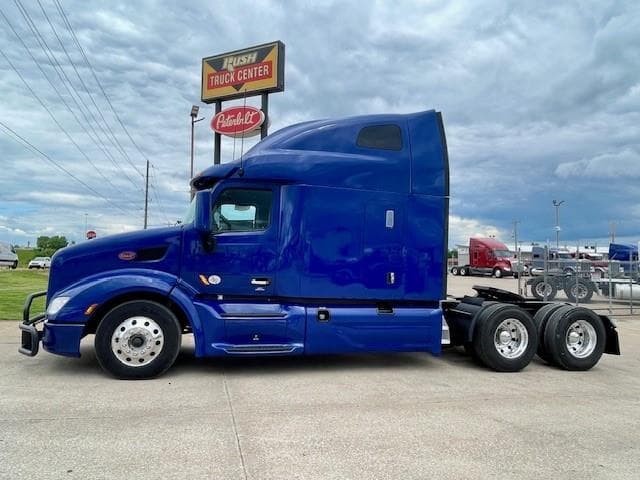2022 Peterbilt 579 in Tulsa, OK — photo 3