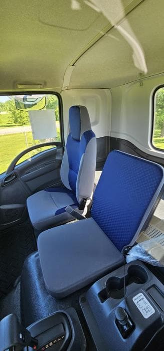 2025 Isuzu FTR in Olathe, KS — photo 10