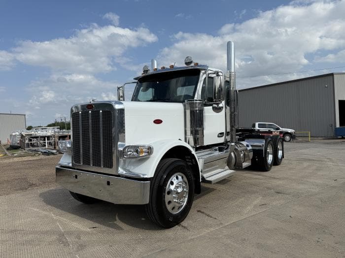 2026 Peterbilt 589 in Dallas, TX — photo 4