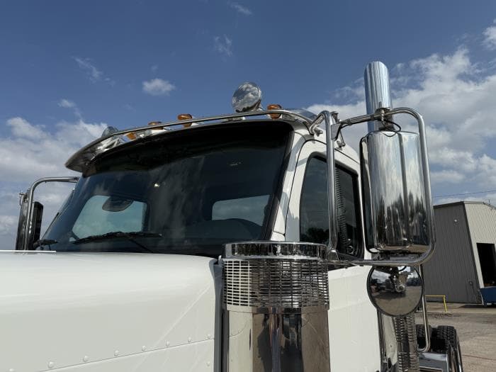 2026 Peterbilt 589 in Dallas, TX — photo 16