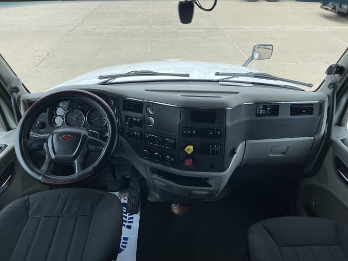 2022 Peterbilt 579 in Oklahoma City, OK — photo 25