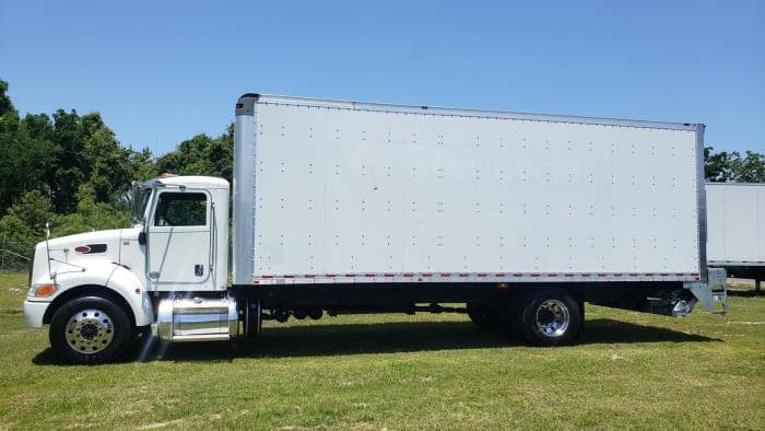2020 Peterbilt 337 in Orlando, FL — photo 9