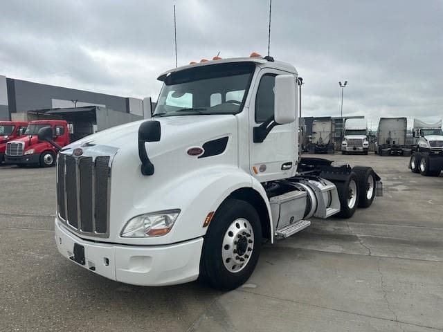 2020 Peterbilt 579 in Fontana, CA — photo 4