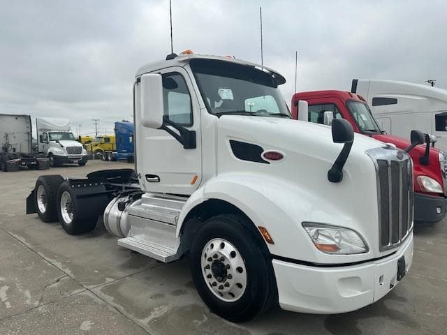 2020 Peterbilt 579 in Fontana, CA — photo 8