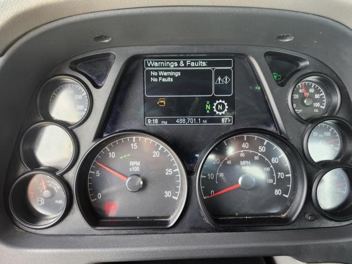 2021 Peterbilt 579 in Waco, TX — photo 9