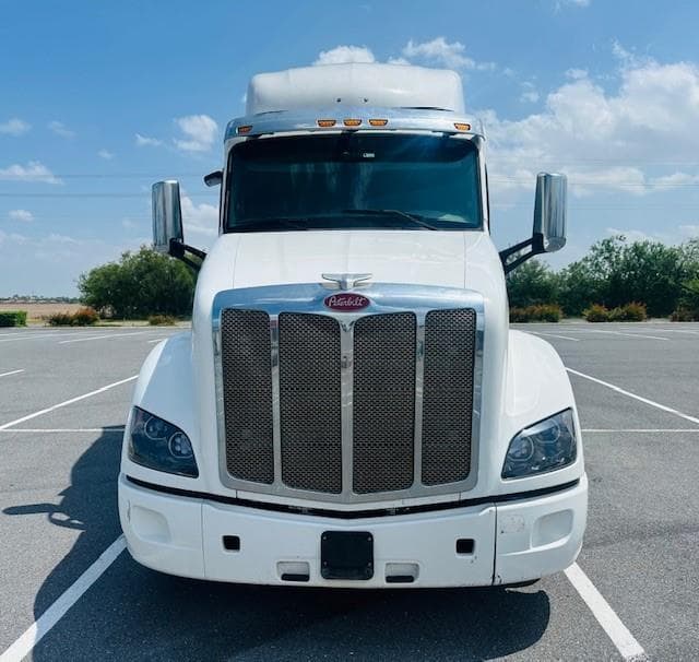 2019 Peterbilt 579 in Pharr, TX — photo 3