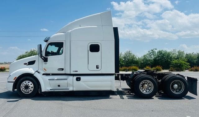 2019 Peterbilt 579 in Pharr, TX — photo 9