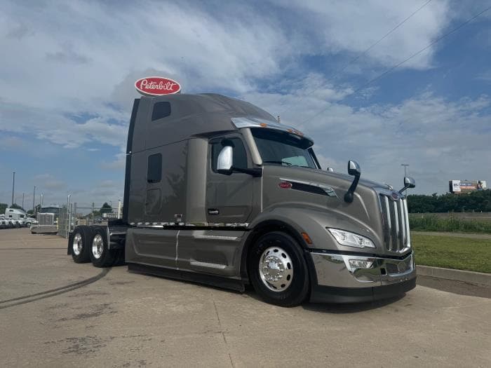 2026 Peterbilt 579 in Oklahoma City, OK — photo 5