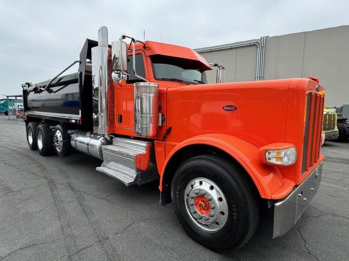 2017 Peterbilt 389 in Los Angeles, CA — photo 4