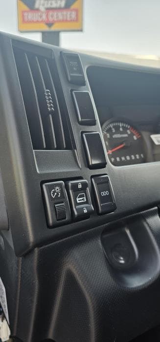 2025 Isuzu NRR in Olathe, KS — photo 19