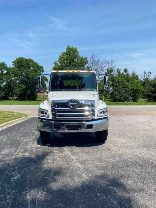 2025 Hino L6 in Olathe, KS — photo 4