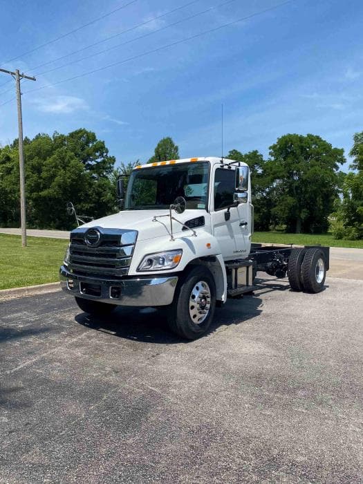 2025 Hino L6 in Olathe, KS — photo 2