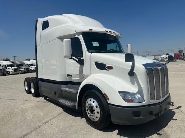 2021 Peterbilt 579 in Fontana, CA — photo 14