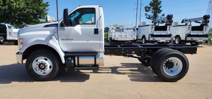 2025 Ford F-750 in Oklahoma City, OK — photo 3