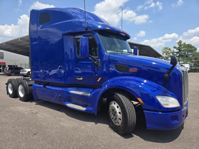 2022 Peterbilt 579 in Memphis, TN — photo 10