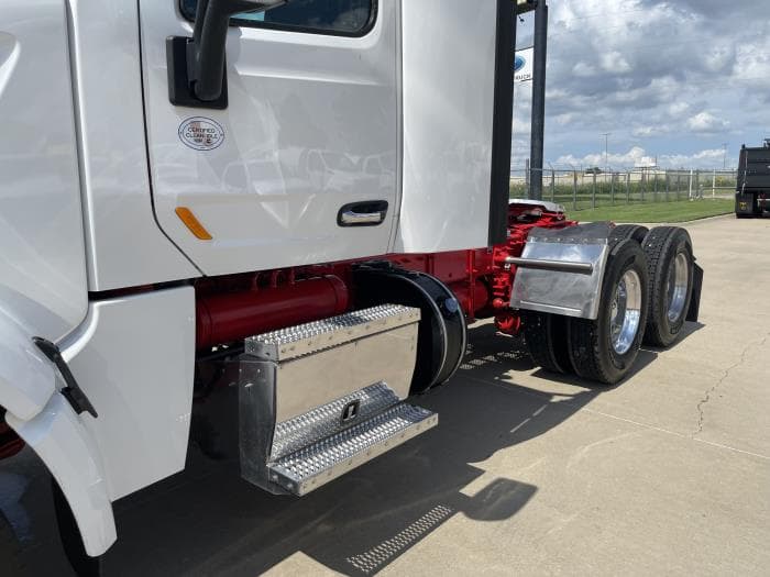 2022 Peterbilt 567 in Mobile, AL — photo 16