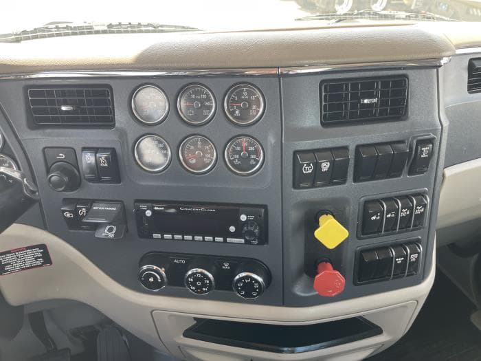 2022 Peterbilt 567 in Mobile, AL — photo 19