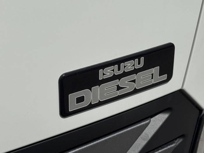 2025 Isuzu NRR in Orlando, FL — photo 9