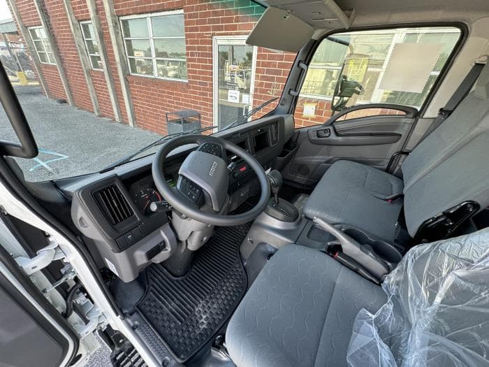 2026 Isuzu NRR in Orlando, FL — photo 13