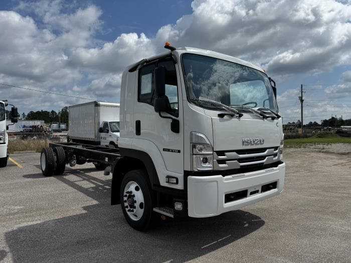 2025 Isuzu FTR in Orlando, FL — photo 6