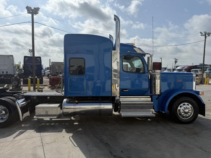2026 Peterbilt 589 in Dallas, TX — photo 11