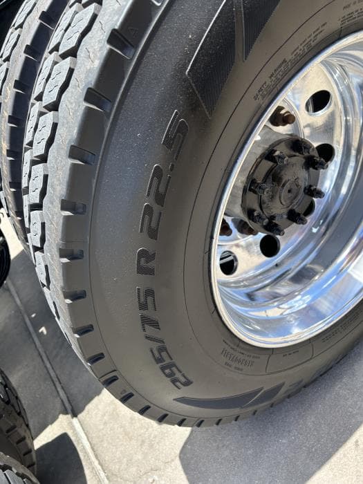 2021 Peterbilt 579 in Houston, TX — photo 10