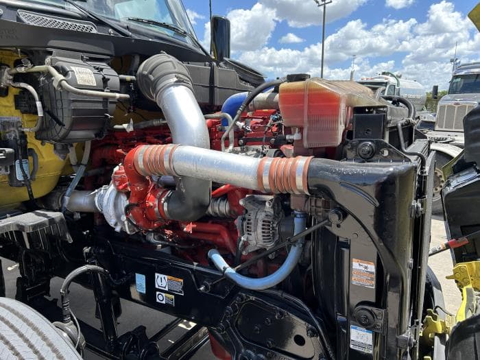 2021 Peterbilt 579 in Houston, TX — photo 20