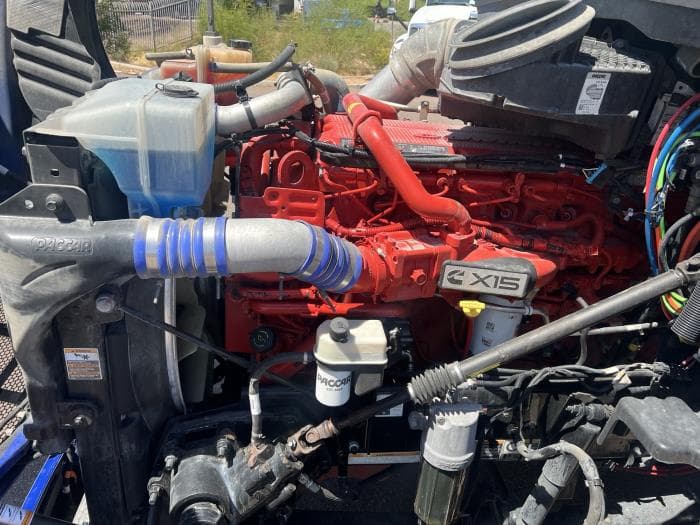 2022 Peterbilt 579 in Phoenix, AZ — photo 9