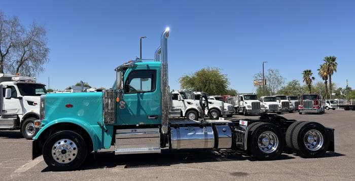 2026 Peterbilt 589 in Phoenix, AZ — photo 4
