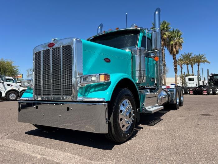 2026 Peterbilt 589 in Phoenix, AZ — photo 2