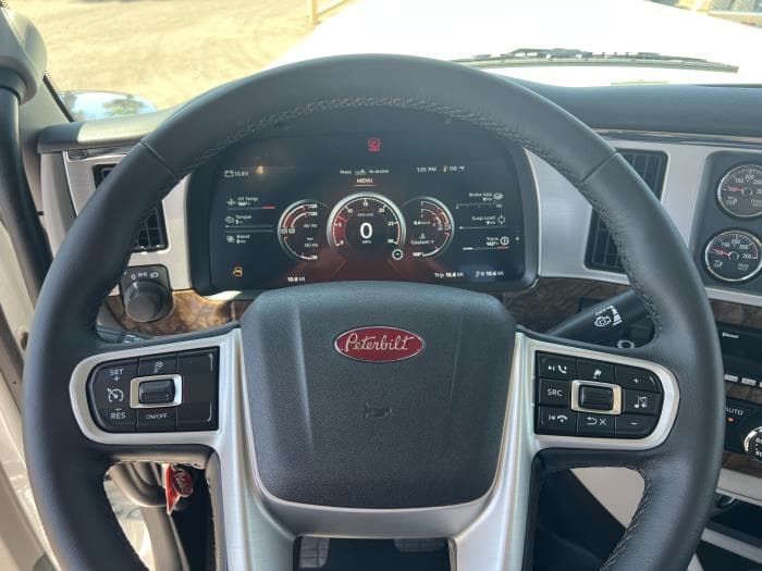 2026 Peterbilt 589 in Phoenix, AZ — photo 12