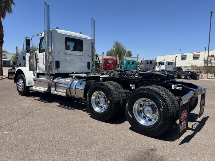 2026 Peterbilt 589 in Phoenix, AZ — photo 5