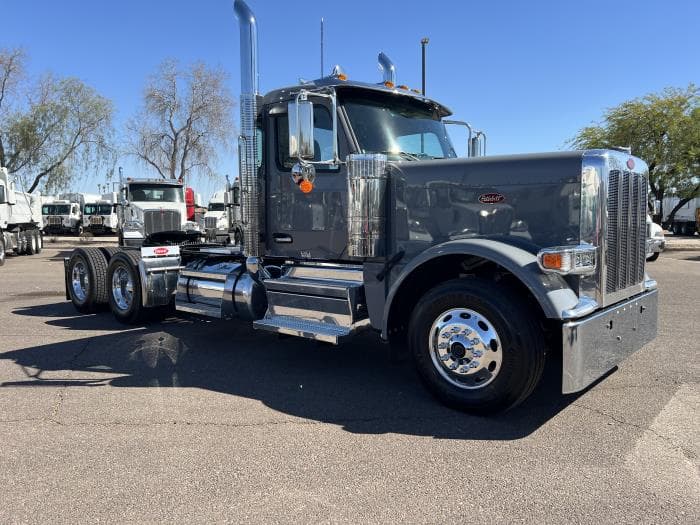 2026 Peterbilt 589 in Phoenix, AZ — photo 9
