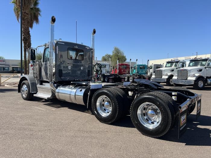 2026 Peterbilt 589 in Phoenix, AZ — photo 5
