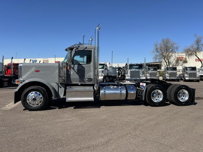 2026 Peterbilt 589 in Phoenix, AZ — photo 4