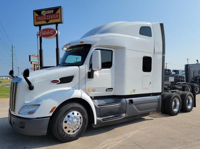 2021 Peterbilt 579 in Tulsa, OK — photo 5