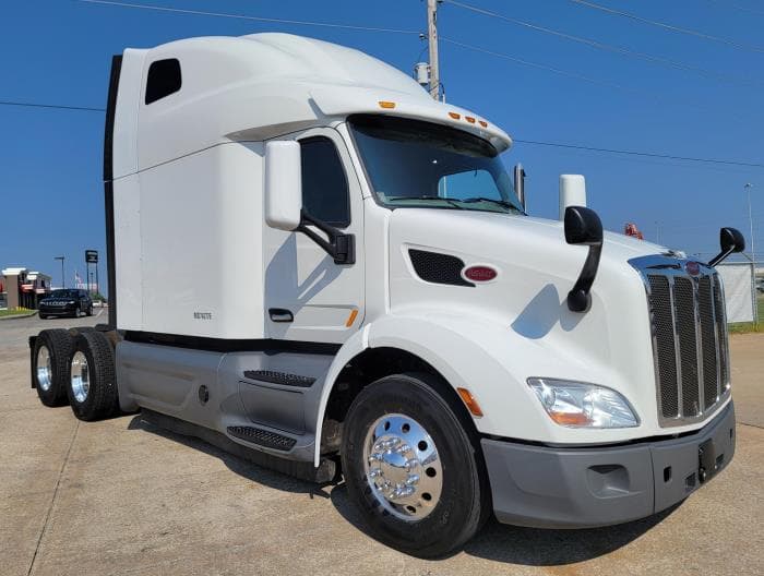 2021 Peterbilt 579 in Tulsa, OK — photo 13