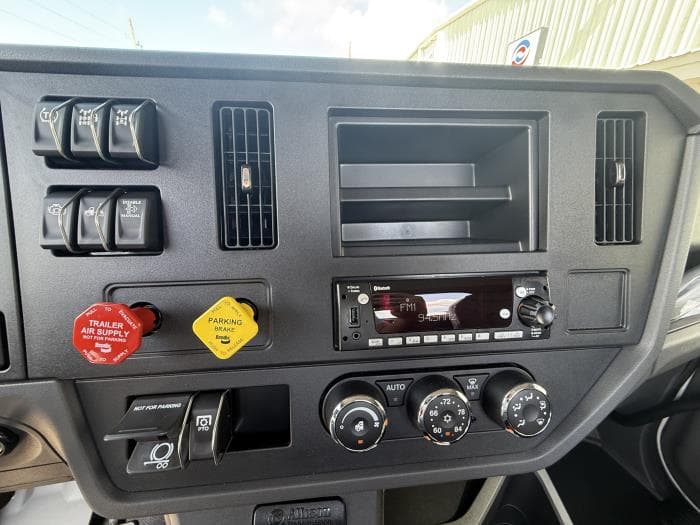 2026 Peterbilt 548 in Sealy, TX — photo 13
